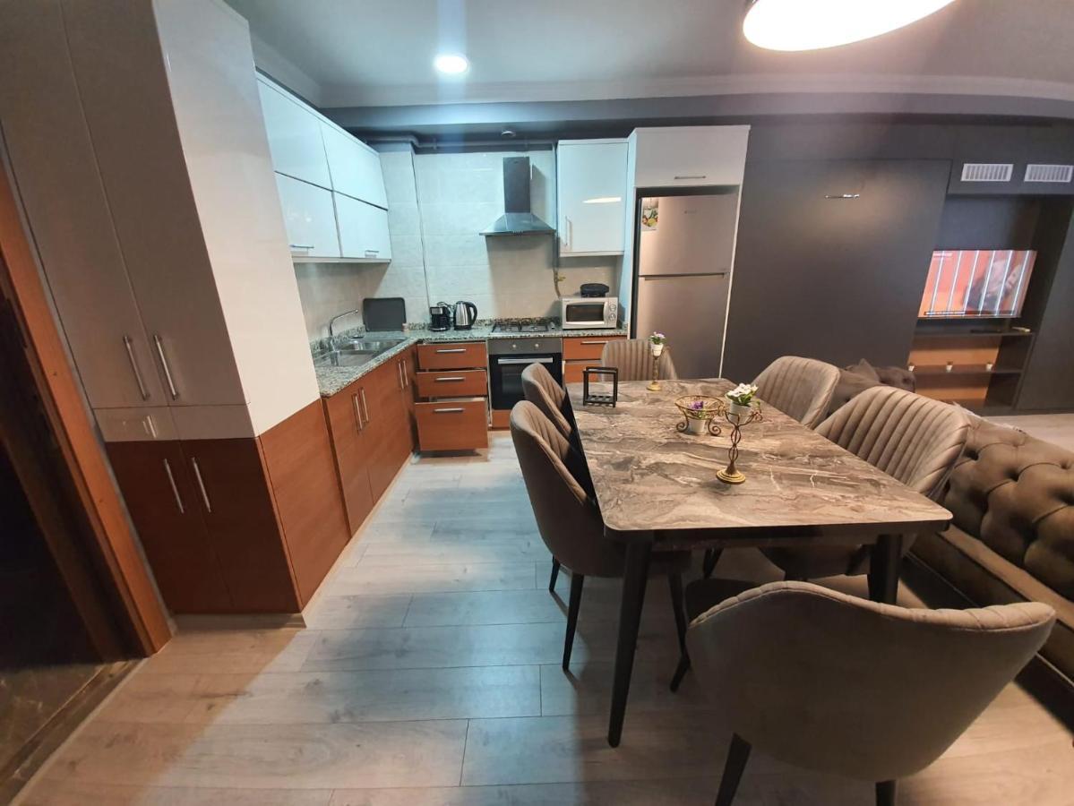 Center Apartment Istanbul Bagian luar foto